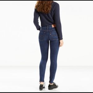 Levi’s 721 High Rise Skinny Jeans